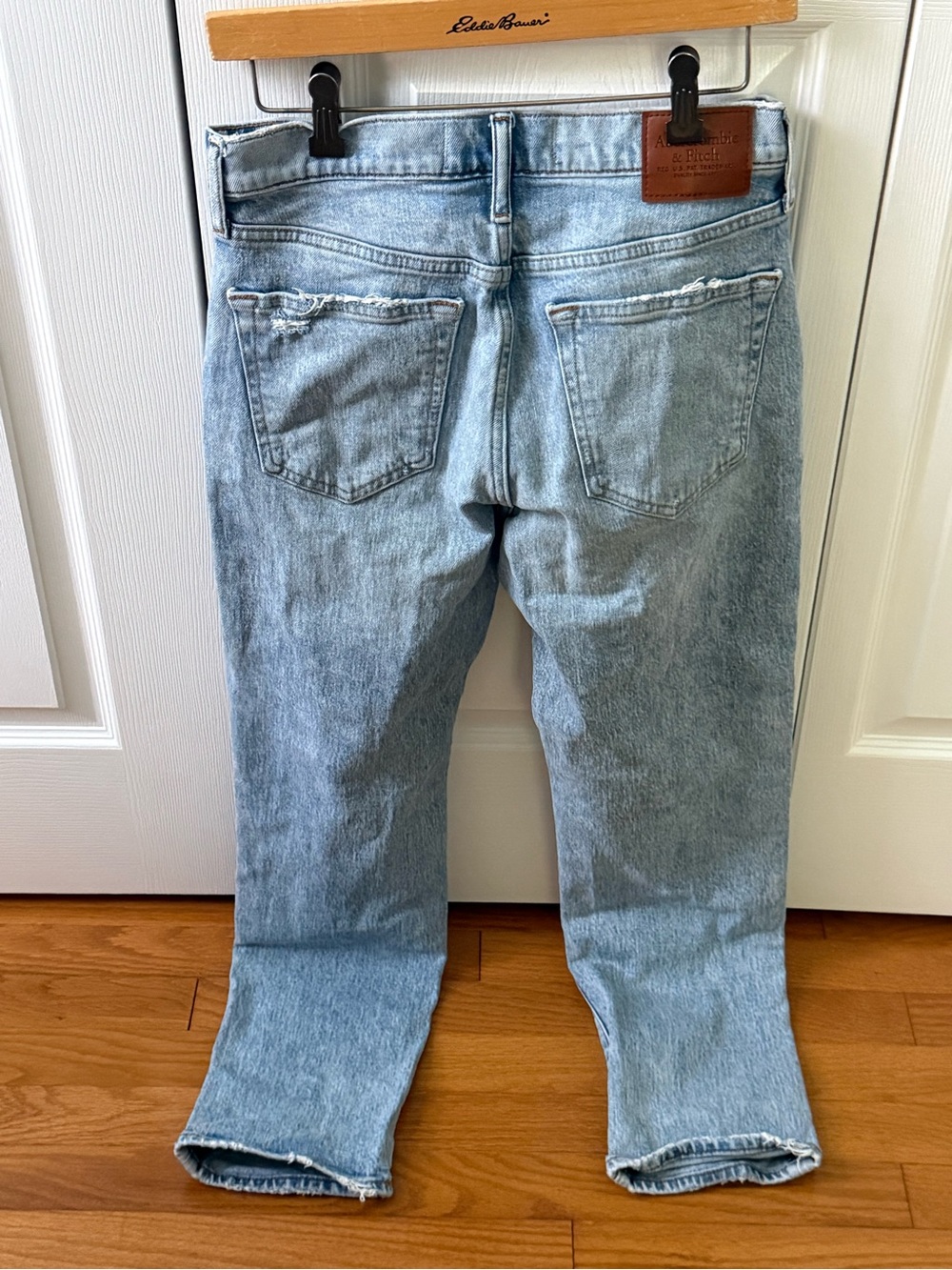 Abercrombie & Fitch A&F Vintage Straight Jeans in Light Wash - Picture 3 of 4